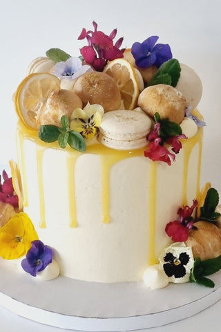 Summer & Profiterole cake